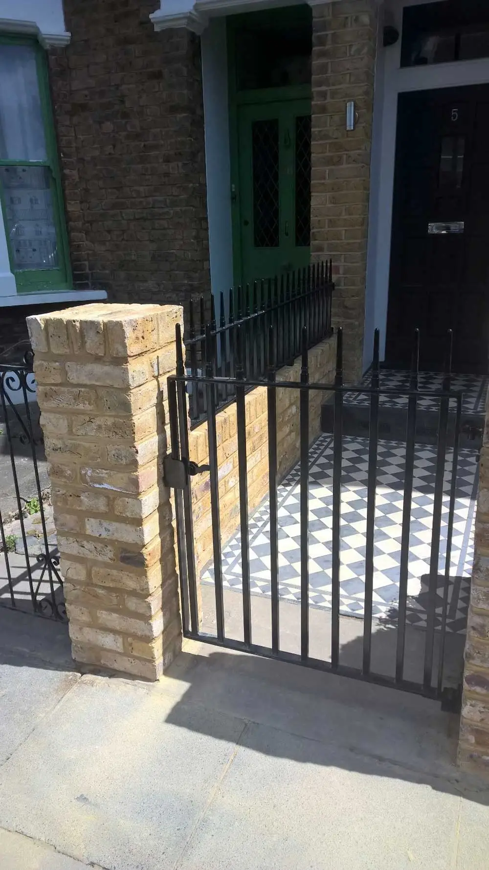 Chiswick black railings